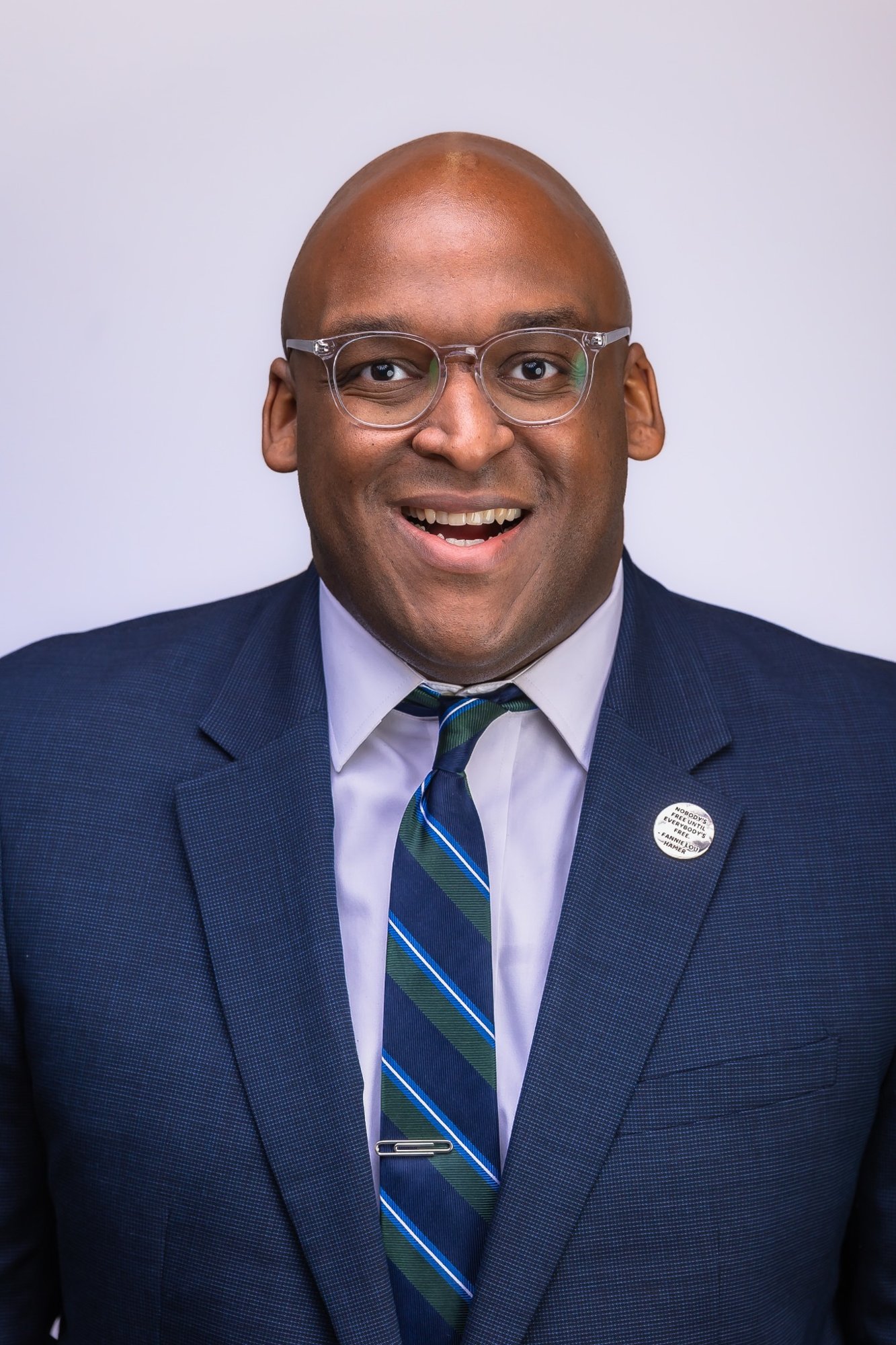 Website_Headshot_L_Dunn_compressed